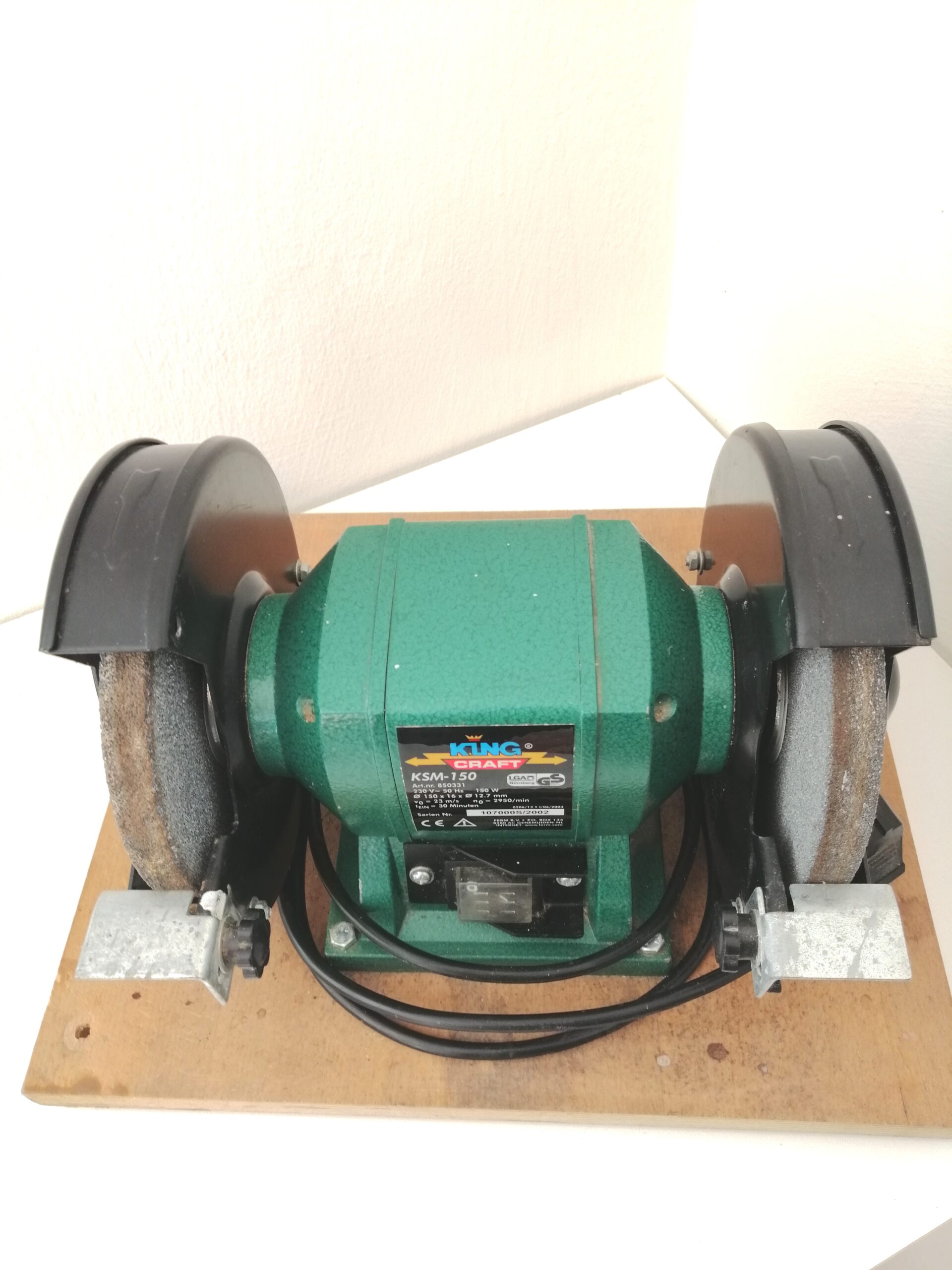 King Craft Schleifbock 
KSM-150 auf Holzbrett zum Festklemmen